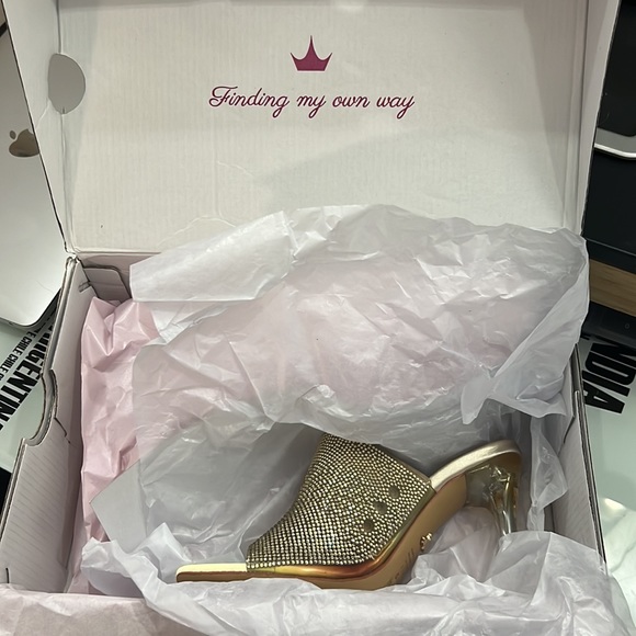 Aldo x Disney Collab, Wish Step 🐸 - Picture 5 of 5